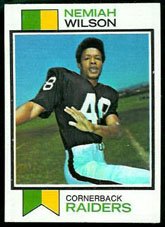 1973 Topps Regular (Football) Card# 398 Nemiah Wilson of the Oakland Raiders Ex Condition