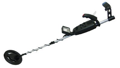 Childrens Toyshop  Outdoor Living : Famous Trails Md7030 Discriminator II Metal Detector Metal Detector