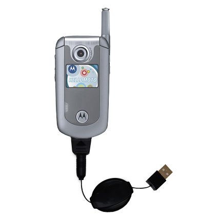 Retractable USB Cable for the Motorola E815 with Power Hot Sync and Charge capabilities - Gomadic Brand w/ TipExchange Technology