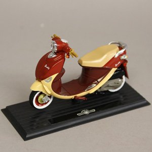 Scooter Model, Genuine Buddy Pamplona- 1:12 Scale