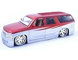 Die-cast Model GMC Yukon Denali XL (1:18 scale in Red)