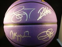 Lakers, Los Angeles (Ron Artest/Andrew Bynum/Derek Fisher/Odom) Autographed/Hand Signed NIke Purple