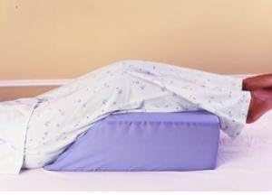 Large Leg Incliner Measures 21 X 17 X 7½ Bed Wedge Pillow