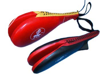 Cobra Kicking Target Double