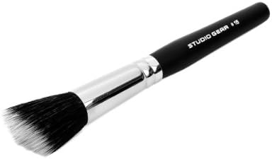 Studio Gear CosmeticsNo. 15 Angled Bronzer Brush, 1.3 Ounce