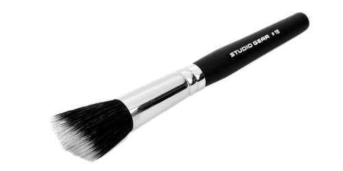 Studio Gear CosmeticsNo. 15 Angled Bronzer Brush, 1.3 Ounce