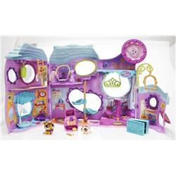 Childrens Toyshop  Toys : Littlest Pet Shop Tail Waggin Fitness Club Assortment