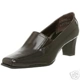 White Mountain Mansion Dress Pumps