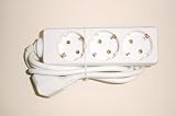 Eigenschaften Voltomat  / 3-fach Tischsteckdose weiß 1,4m (Schuko) 16A/240V