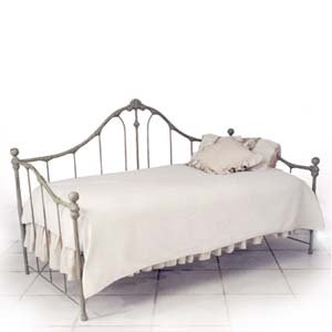Classic Daybed