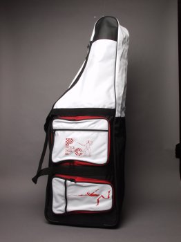 Triangular fencing weapon bag