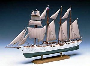 Cover image : 1/350 帆船 No.06 エスメラルダ