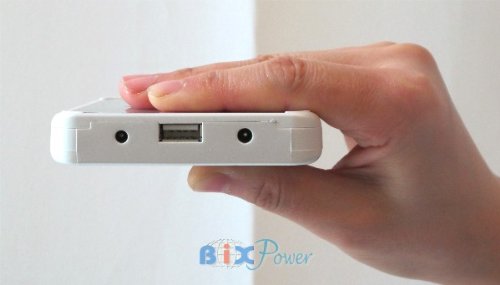iPhone/iPod/iTouch High Capacity (5700 mAh) Rechargeable Pocket-Size External Lithium Battery Pack - PM55