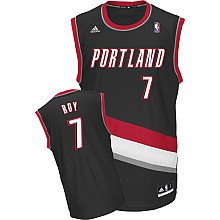 NBA Youth Portland Trail Blazers Brandon Roy Road Replica Jersey  (Black, Large)