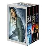 {MAXIMUM RIDE BOXED SET} BY Patterson, James(Author)Maximum Ride Boxed Set: The Fugitives: The Angel Experiment School's... by 