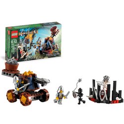 Knight's Catapult Defense by LEGO