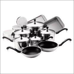 17pc Stainless Cookware Set by Meyer