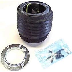 Momo (7735) volante Hubs