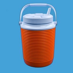 Rubbermaid Inc 2Gal Victory Jug 1530-04-11 Jug