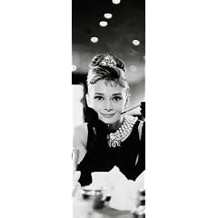1art1 39853 Fr�hst�ck bei Tiffany - Audrey Hepburn, B&W Midi-Poster 91 x 30 cm