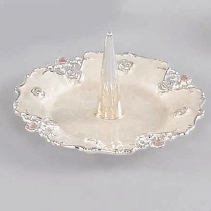 ROMANCE RING HOLDER - PINK/ IVORY AND SILVERPLATED ROMANCE COLLECTION RING HOLDER