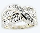An Estate 1.00 ct tw Diamond and 14k Gold Ring