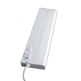 GE 16546 Advantage Fluorescent Light Fixture with Extra Outlet, 18-Inch by General Electric