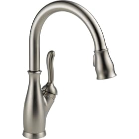 Delta 9178-SS-DST Leland Single Handle Pull-Down Kitchen Faucet, Stainless