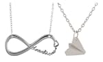 Deux x Un collier de Direction. Colli...
