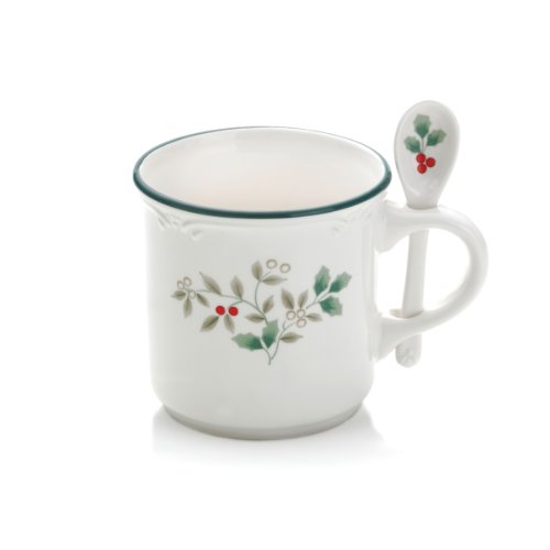 cocoa mugs with spoons