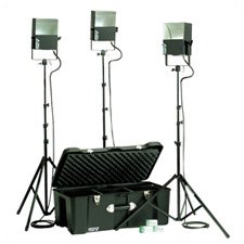 Smith Victor SL300 3-Light 1800 total watt SoftLight Location Kit
