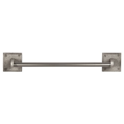 Le cuivre usine 18po en cuivre massif. Porte-serviettes avec Plaques carr-es en nickel satin- - CF131SN