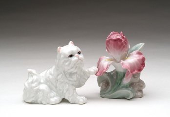 Fine Porcelain Persian Cat Pepper Set