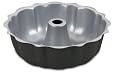 Cuisinart Chef`s Classic Nonstick Bakeware 9-1/2-Inch Fluted Cake Pan