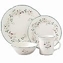 Pfaltzgraff Winterberry 32-Piece Dinnerware Set, Service for 8