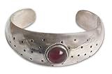 Carnelian bracelet, 'Snake Eye' 4 W 3 L