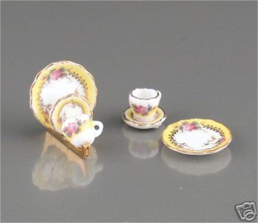 Childrens Toyshop  Toys : Reutter Porcelain Miniature French Rose Plate set with