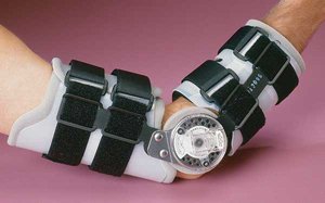 DonJoy IROM Elbow Brace, Left, Elbow-To-Wrist, Small 8 (2cm)