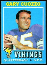 1971 Topps Regular (Football) Card# 18 Gary Cuozzo of the Minnesota Vikings Ex Condition