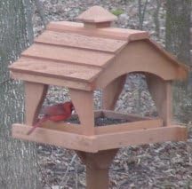 Looker Pavilion Cedar Bird Feeder