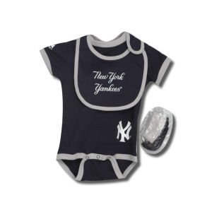 New York Yankees Infant Onesie Bib & Bootie Set 10