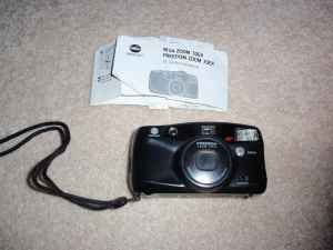 Minolta Freedom Zoom 70EX Minolta Lens zoom 35-70mm Macro AF 35mm Film Camera (Black Color Malaysia Version)