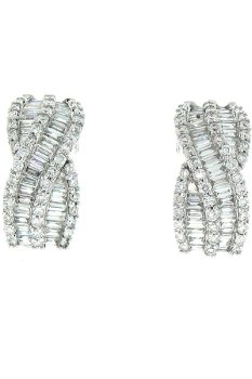 18K Gold and Diamond Magnifique Designer earrings