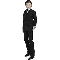 AMAZON EXCLUSIVE Tonner 17 Twilight Edward Cullen Doll