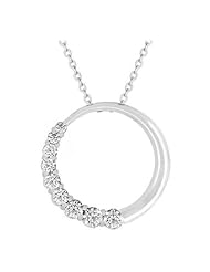 Graduated Cubic Zirconia Circle Pendant Necklace