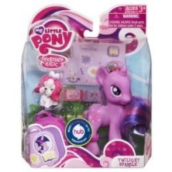 My Little Pony Figure Twilight Sparkle with SuitcaseB0076ZU070