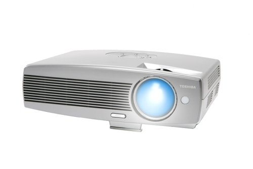 Toshiba P75 DLP-Projektor XGA 1024X768 (2300 ANSI Lumen, Kontrast 2000:1)