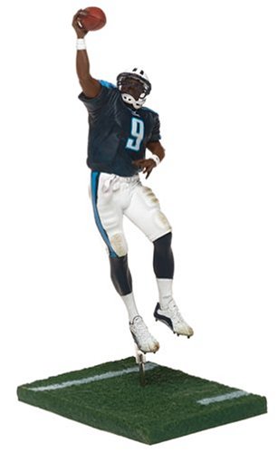 NFL Series 8 Figure: Steve McNair #9 with Navy Tennessee Titans Jersey