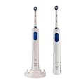 Braun Oral-B Professional Care 550 Elektrische Zahnb�rste mit zweiter Zahnb�rste (limitierte Edition)