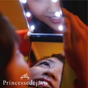 LEDライトが8個も付いたコンパクトミラー　Rin モデルミラー